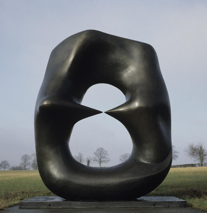 El Giraldillo - esculturas monumentales de Henry Moore